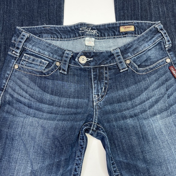 Silver Jeans Tuesday lowrise bootcut jeans - 30L - Picture 3 of 9